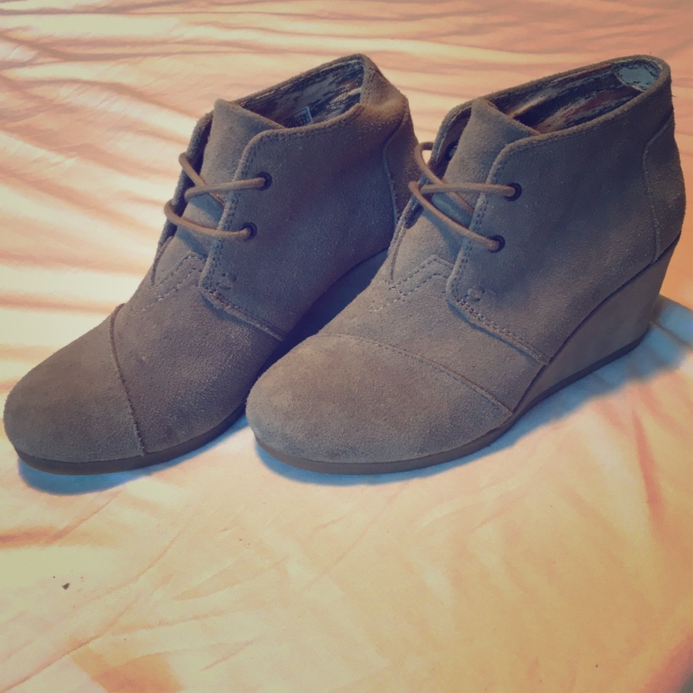Toms Wedge Shoes